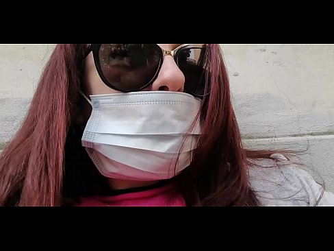 ❤️ Nicoletta se răzbună pe vecinul ei și face pipi în garajul lui (Special Covid19 Carantină italiană) ❤❌ at us ❌️